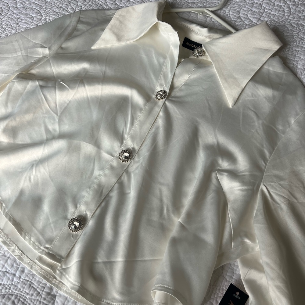Button up blouse - Picture 1 of 6